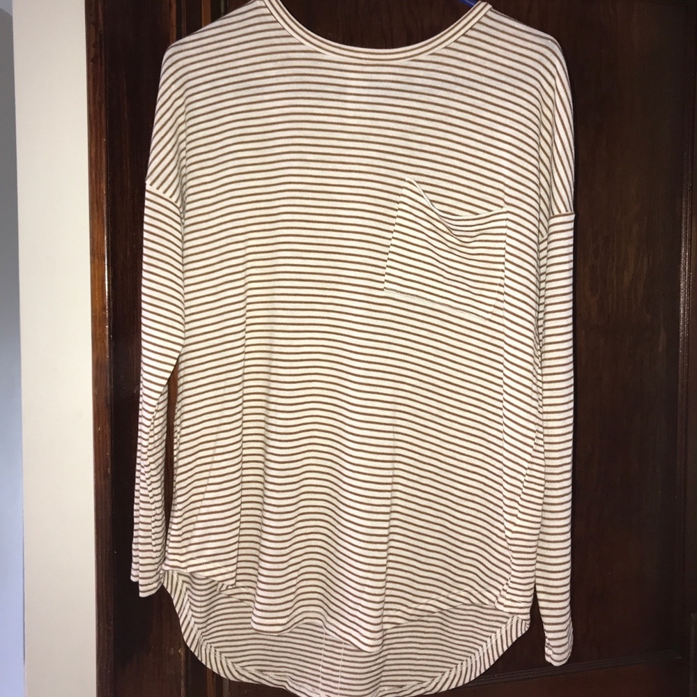 Long sleeve, comfortable striped tee